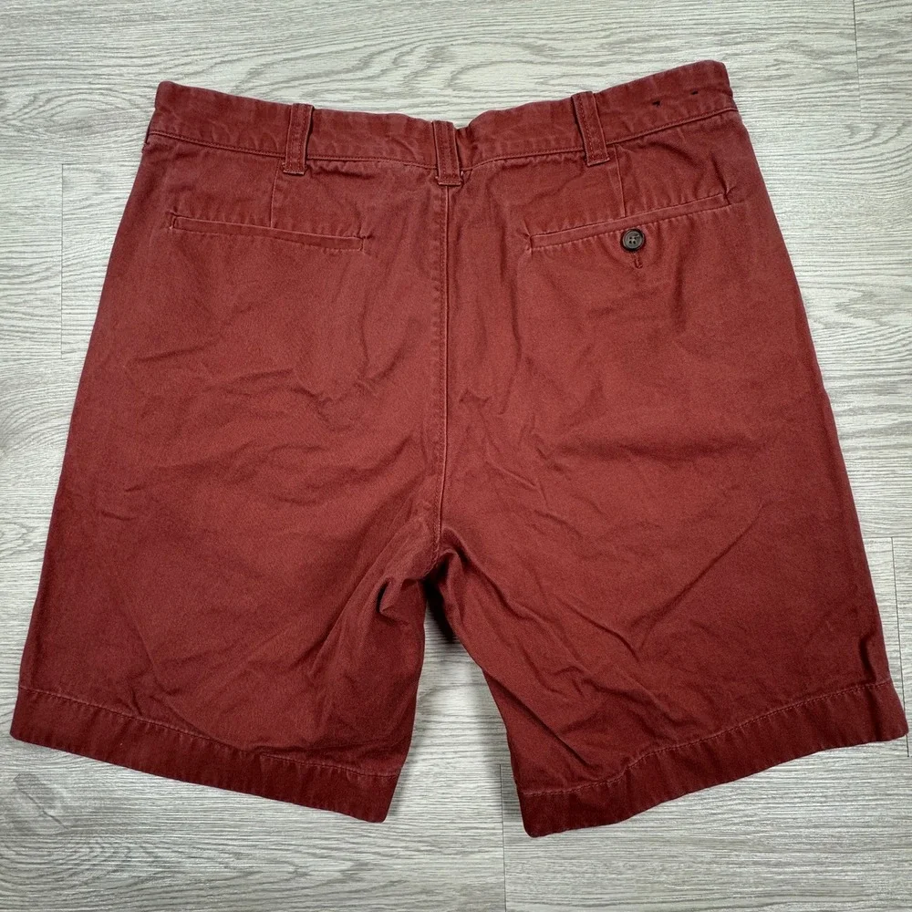 J.Crew Mens Shorts Gramercy Chino Red 33 Flat Front Cotton Casual Classic Modern